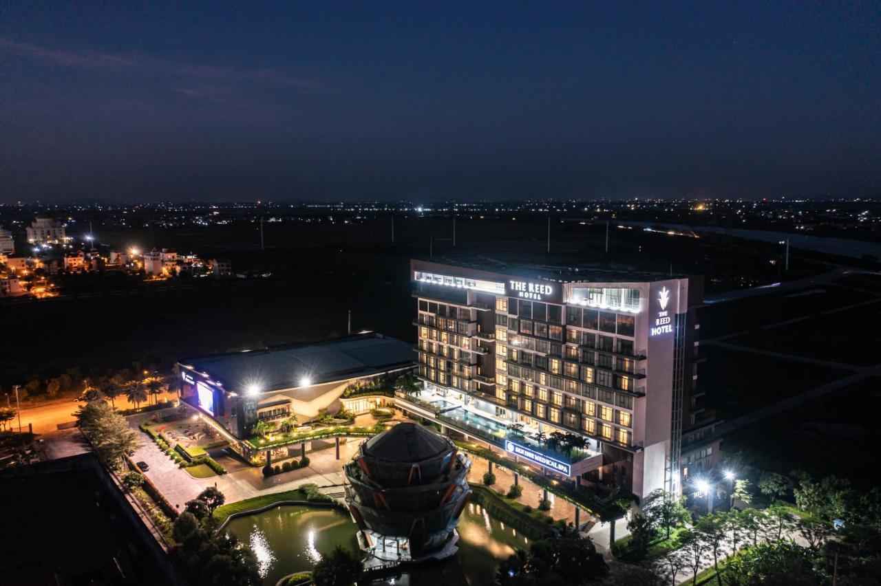 נין בין The Reed Hotel מראה חיצוני תמונה