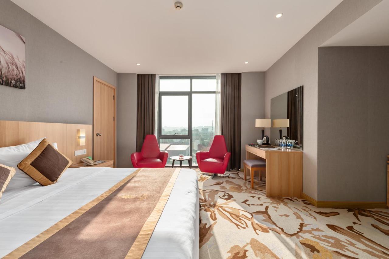 נין בין The Reed Hotel מראה חיצוני תמונה
